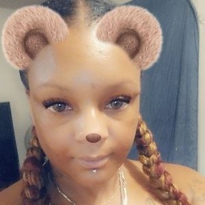 Meet your Posher, Latoya